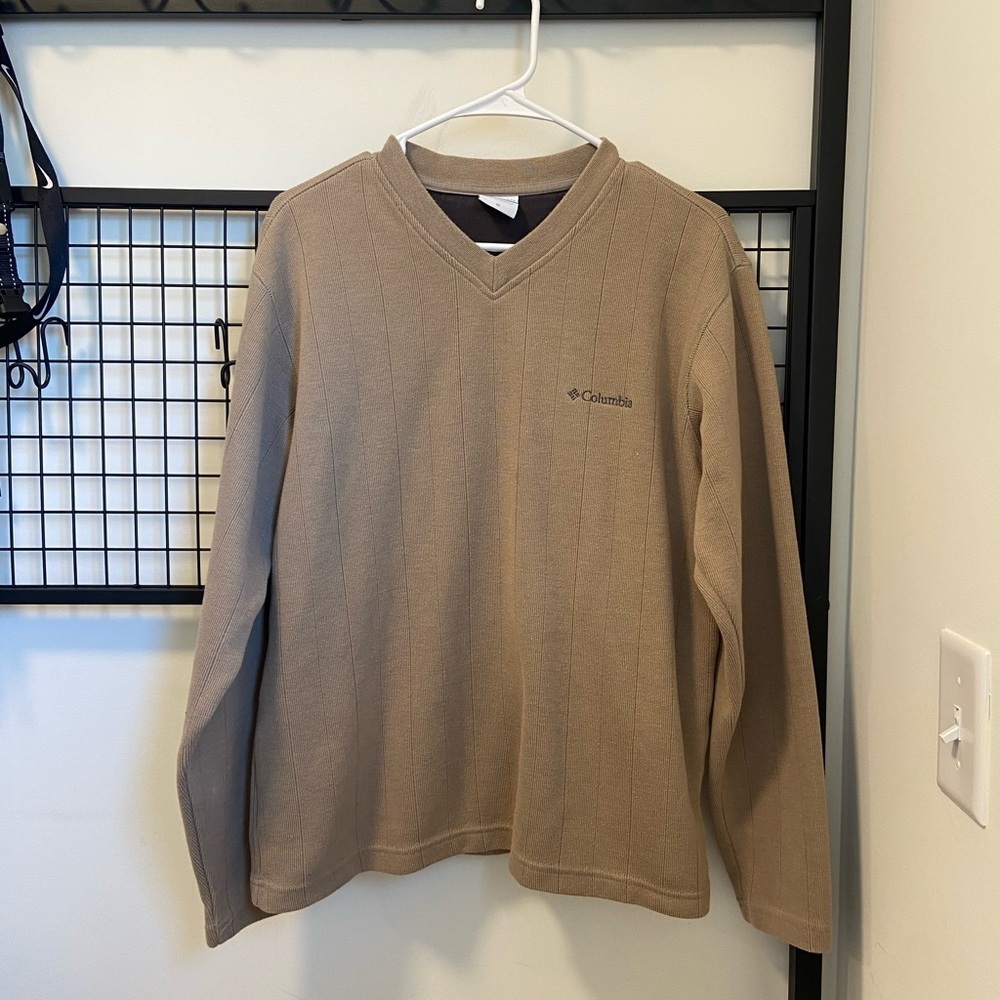 EUC | Columbia men’s v-neck sweater‎ — medium